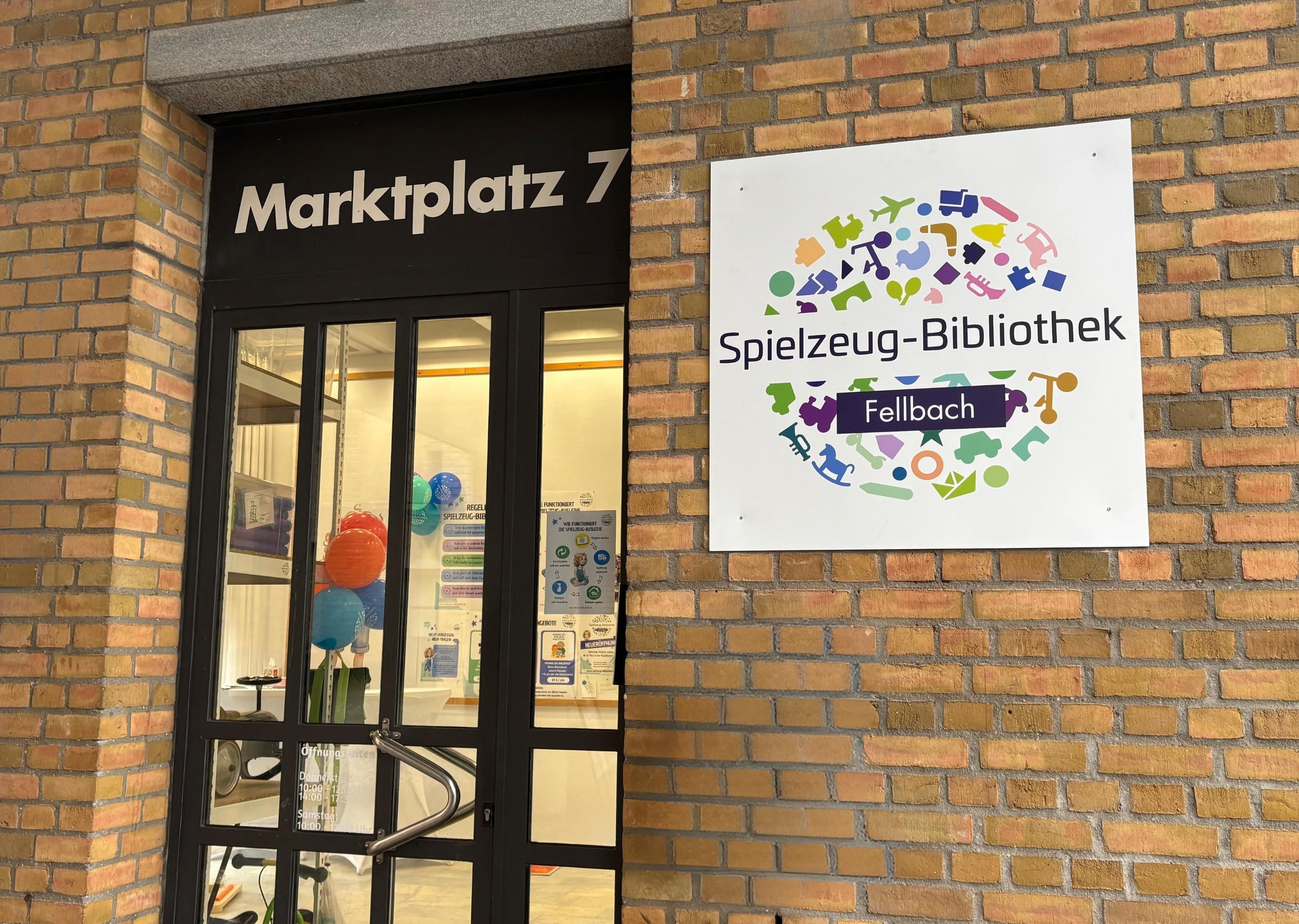 Eingang Spielzeugbibliothek Fellbach