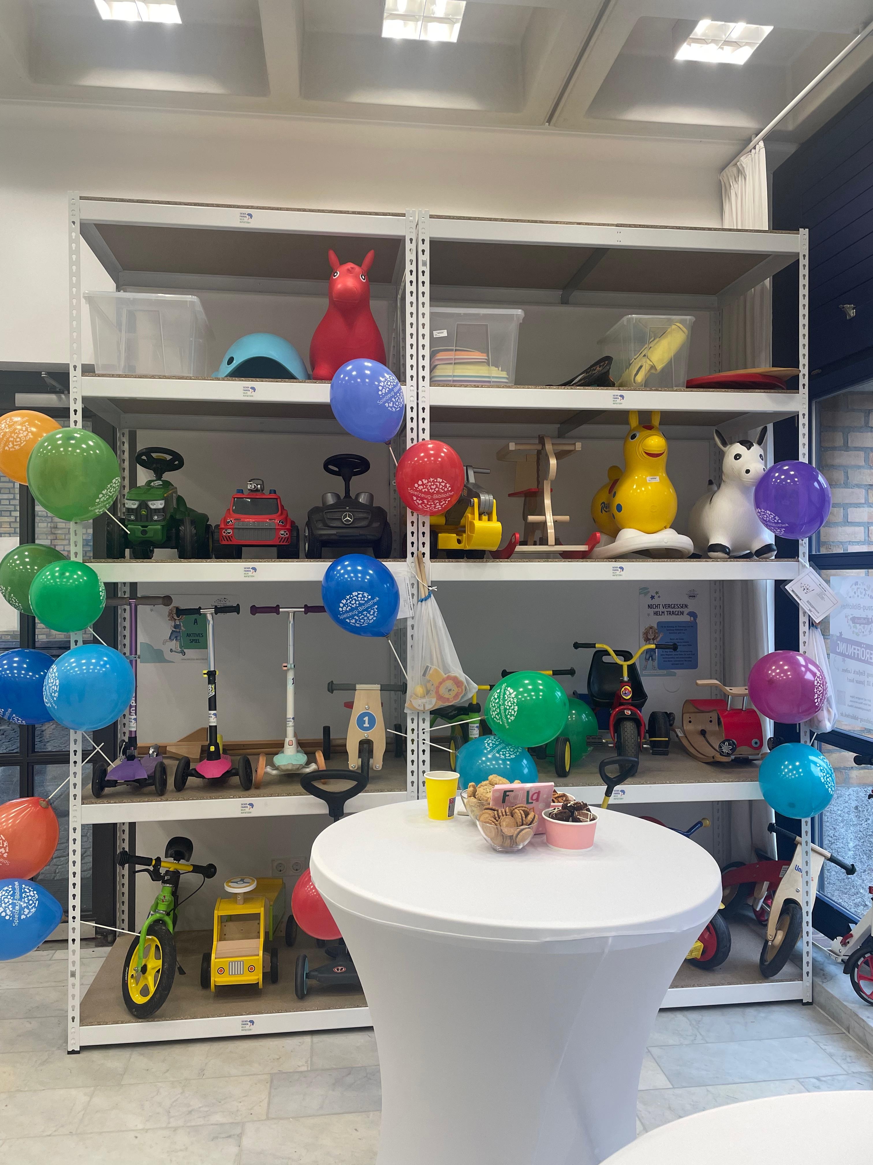 Regale Fahrzeuge und Aktives Spiel